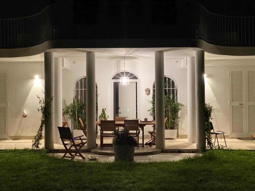Casa Blanca B&B Latina Exterior photo