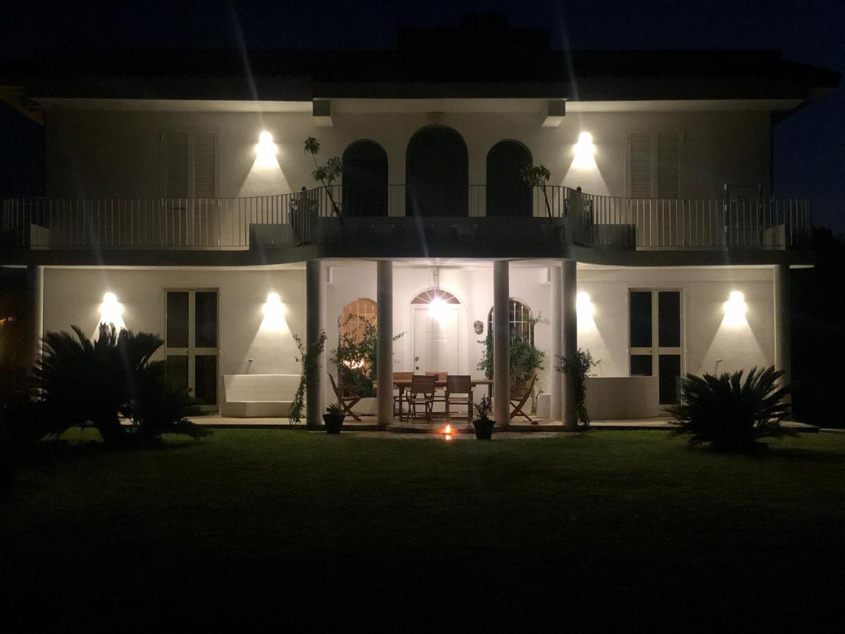 Casa Blanca B&B Latina Exterior photo