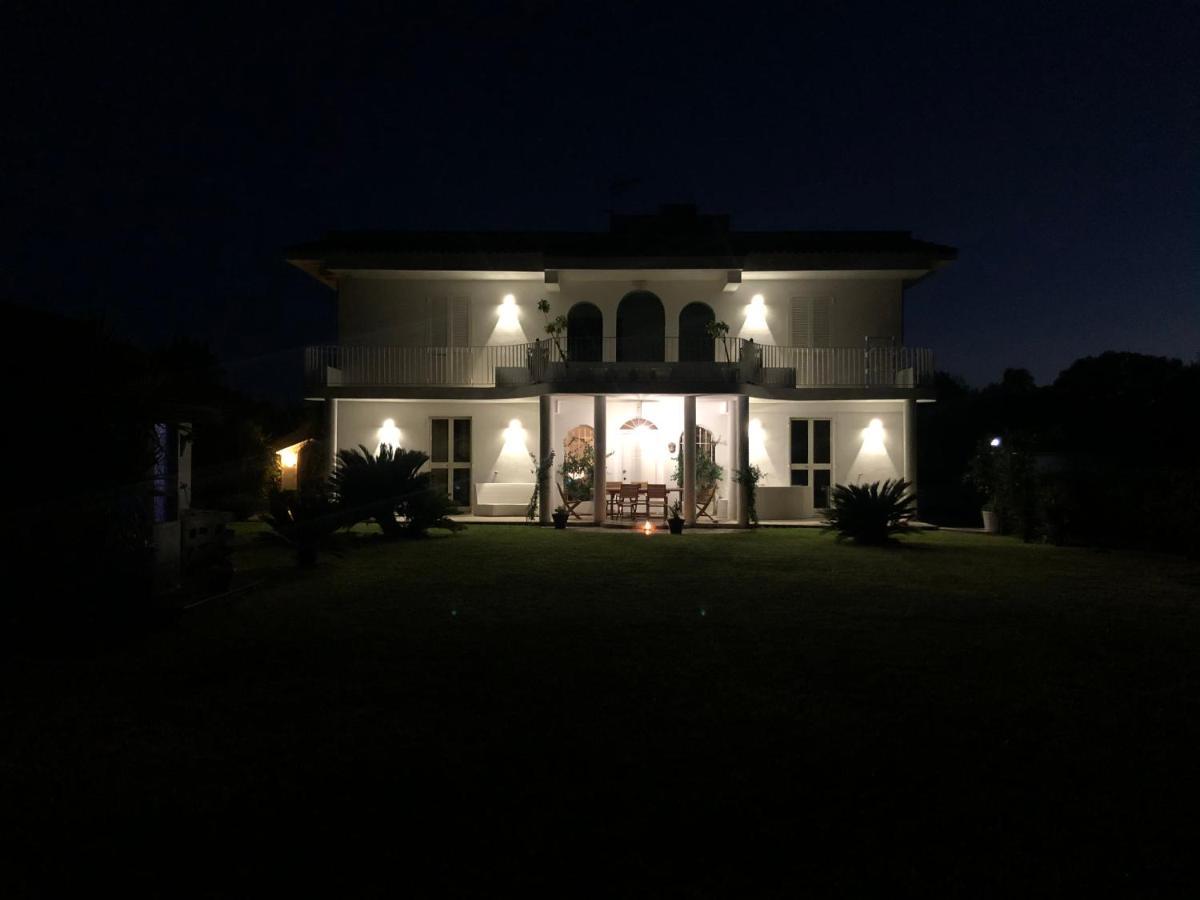 Casa Blanca B&B Latina Exterior photo